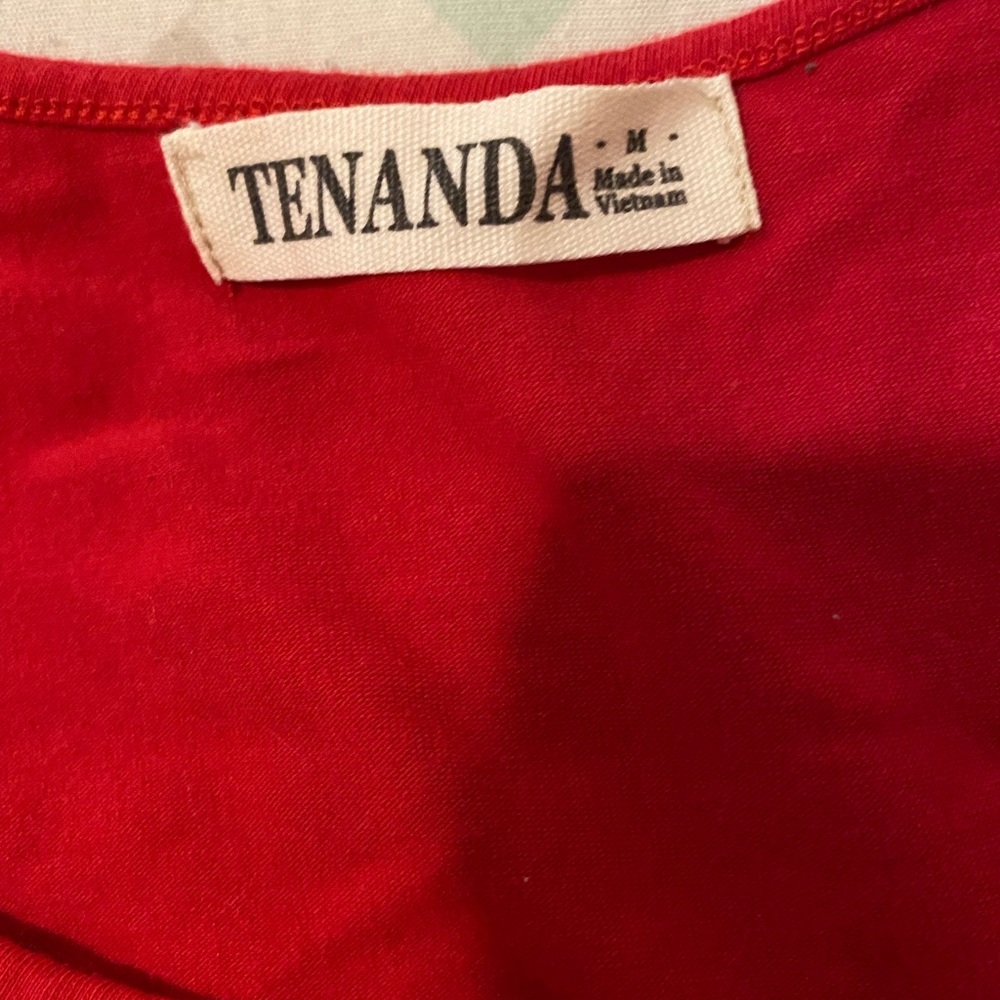 Red crop top - Picture 2 of 2